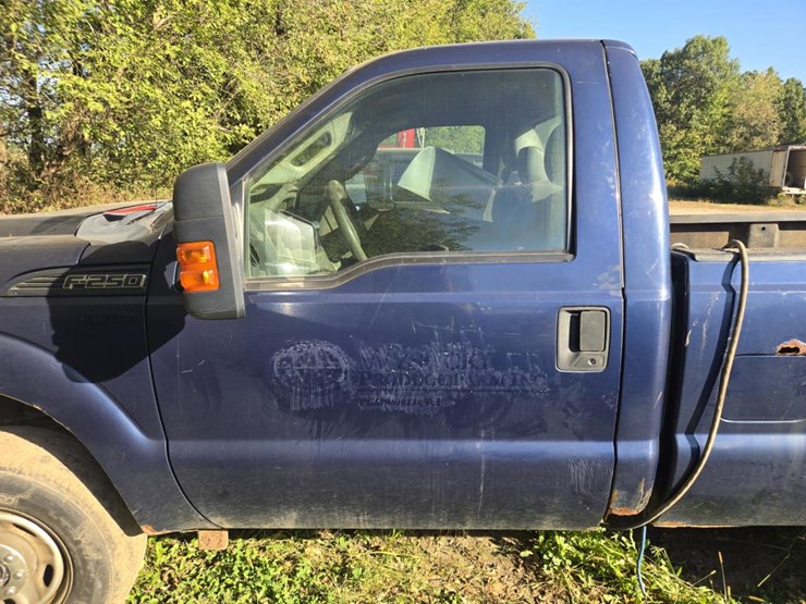 2011-ford-f250-image-8