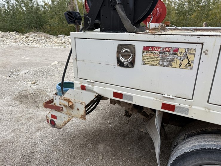 2008-ford-f550-image-24