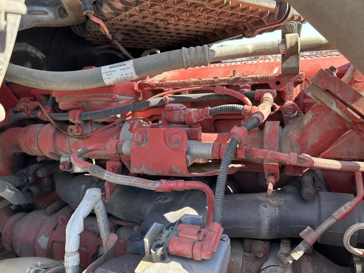 2019-peterbilt-579-image-41