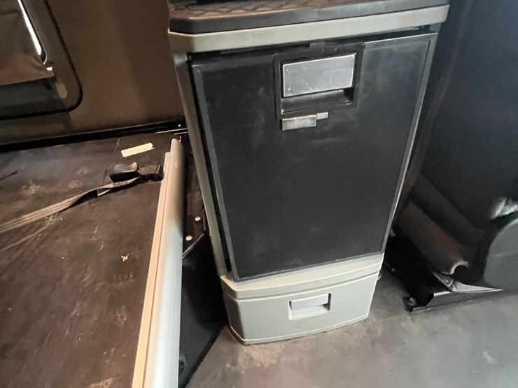 2020-kenworth-t680-image-142