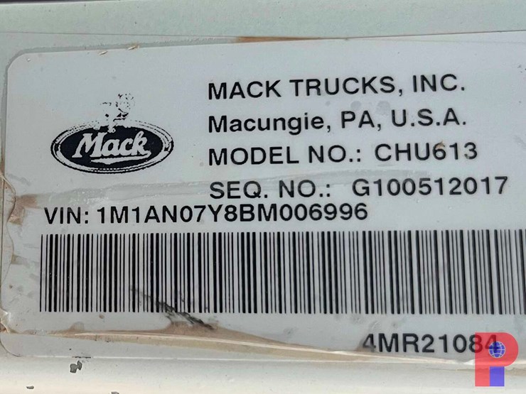 2011-mack-pinnacle-t/a--60k-hyd-winch-truck-image-15