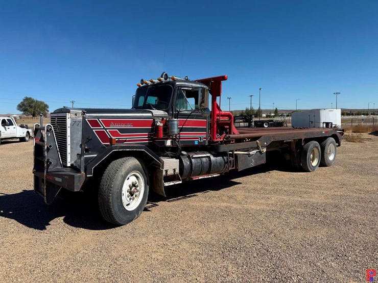 1981-autocar-t/a--30-ton-gin-pole-winch-truck-image-1