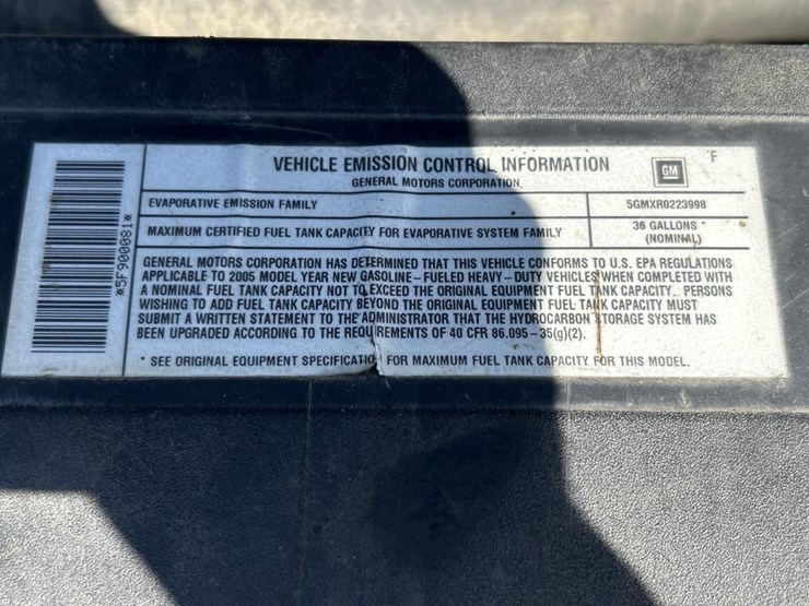 2005-gmc-2500-image-41