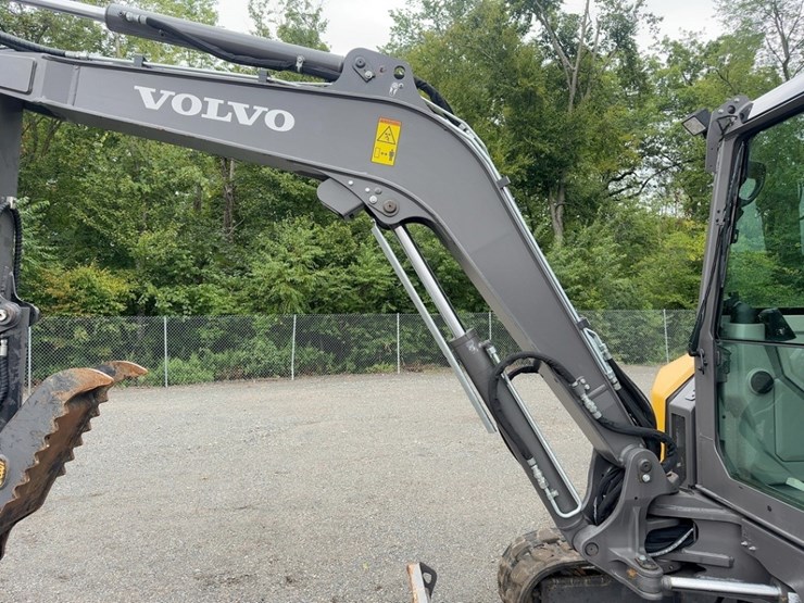 2021-volvo-ecr50f-mini-excavator-image-15