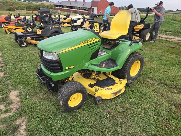 john-deere-x485-image-2