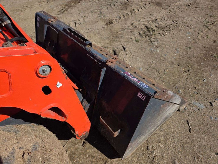 2019-kubota-ssv75-image-37