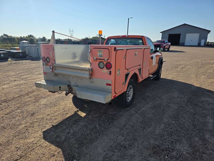 2006-chevrolet-2500hd-image-12