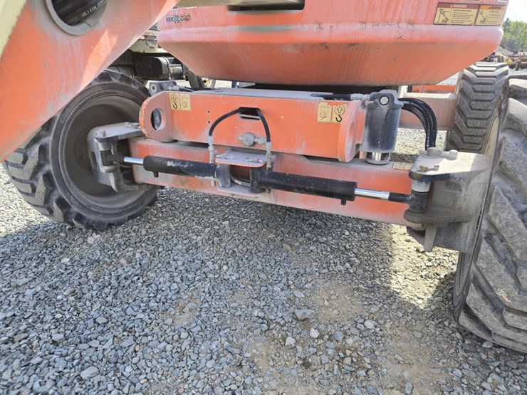 2015-jlg-600aj-image-34