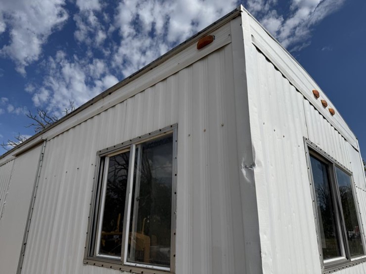 #1089-•-mobile-office-trailer-image-22