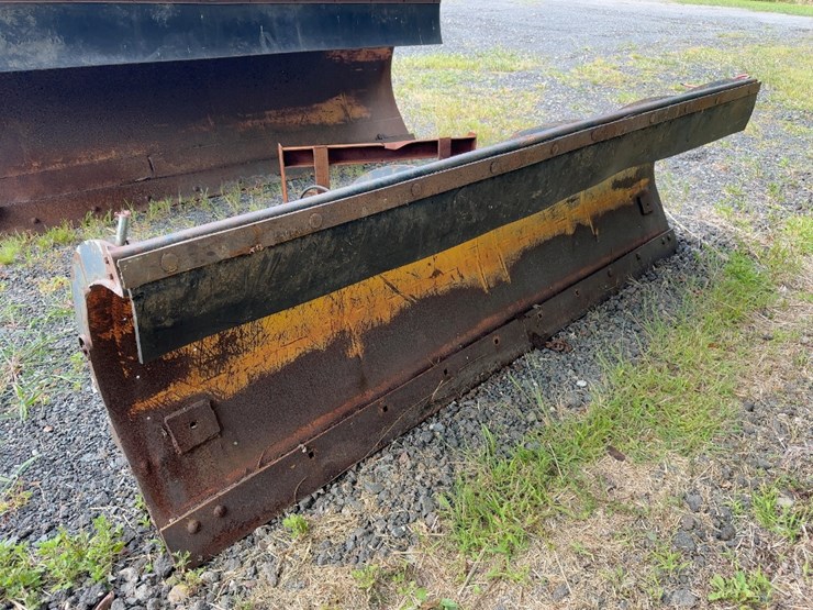 10'-power-angle-snow-plow-image-4