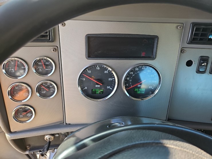 2017-kenworth-t370-image-28
