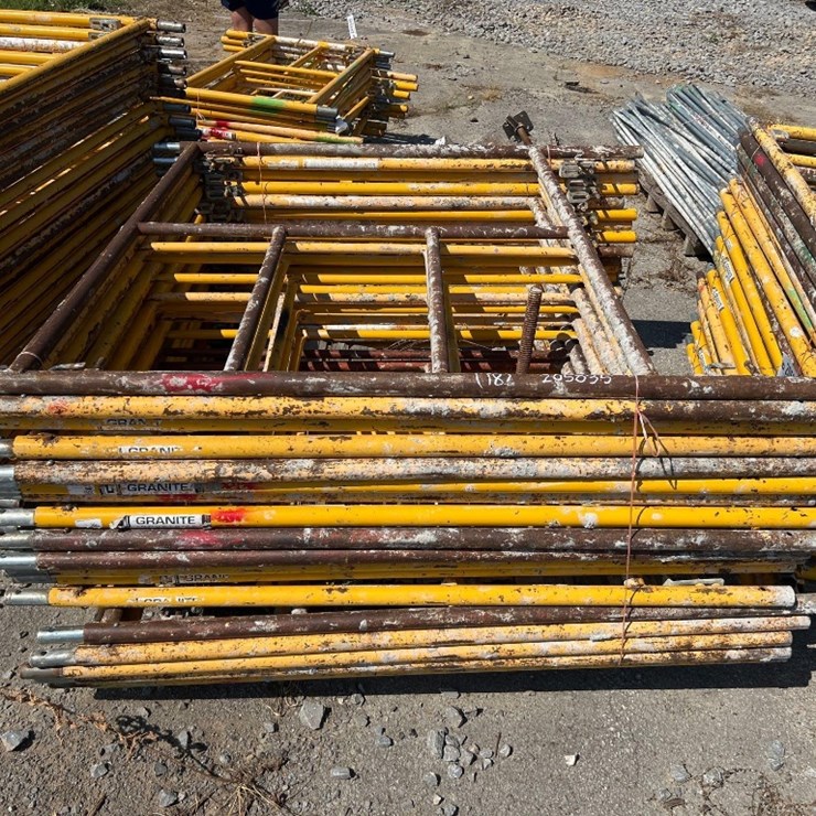 PALLET OF SCAFFOLDING (APPROX. 18 PC)