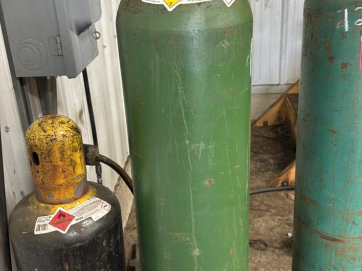 #129-•-oxygen-tank-image-1