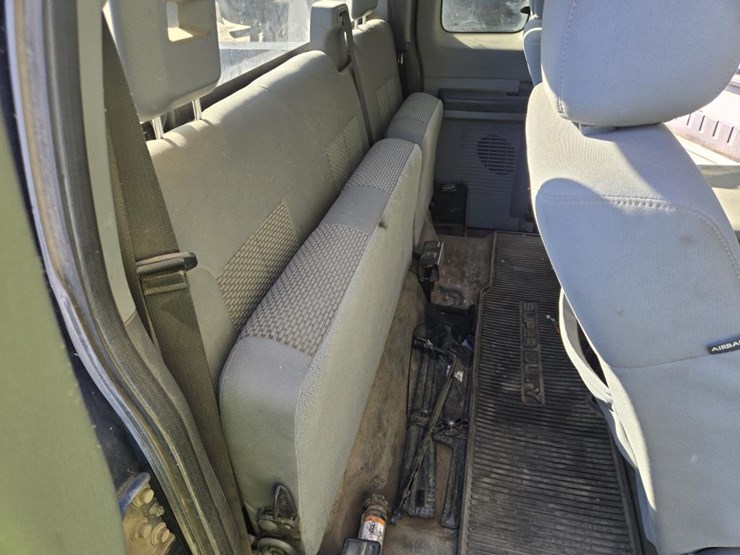 2014-ford-f250-image-32
