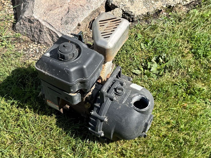 2”-transfer-pump-with-gas-engine,-*gas-tank-leaks-image-1