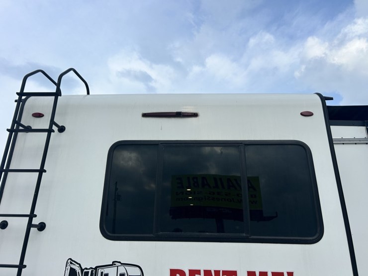 2021-ford-e450-image-19