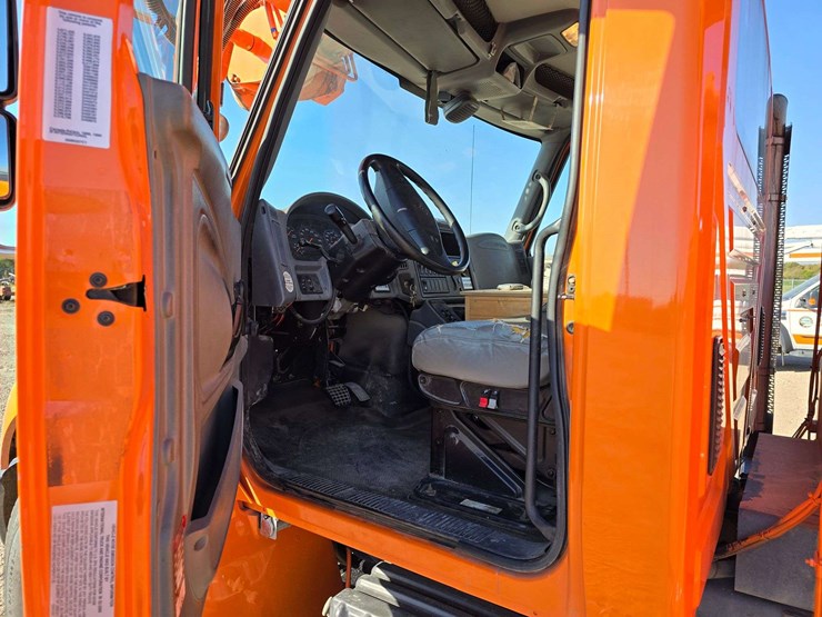 2006-international-durastar-4400-image-32