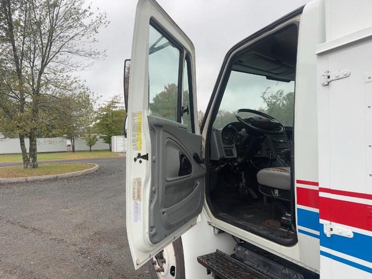 2002-international-durastar-4300-image-24
