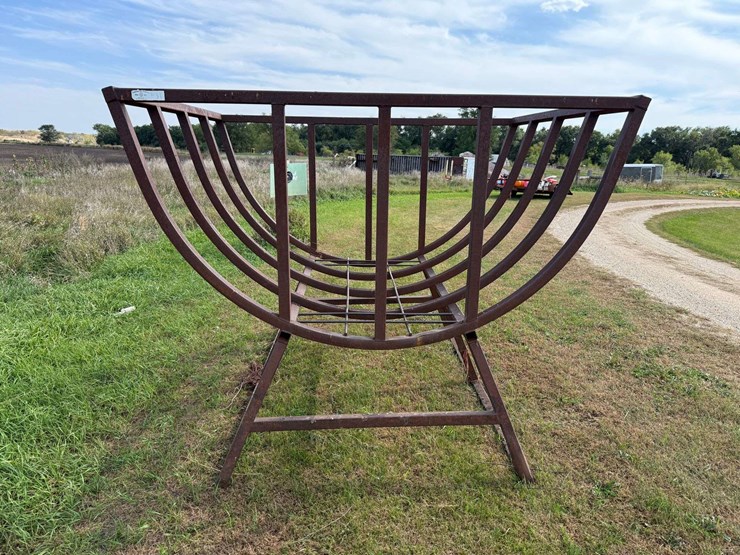 livestock-large-round-bale-feeder-image-2