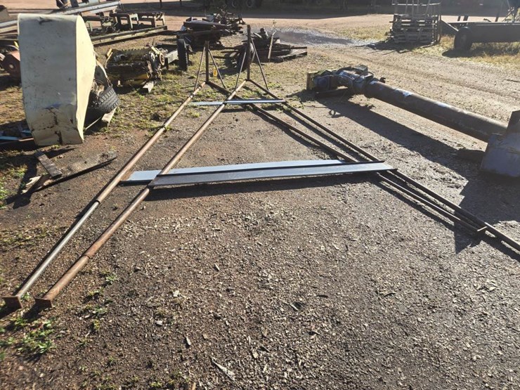 #2768-•-misc.-steel-frame-image-3