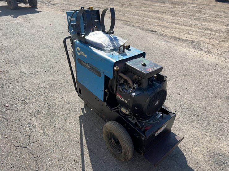 miller-bobcat-225g-image-2
