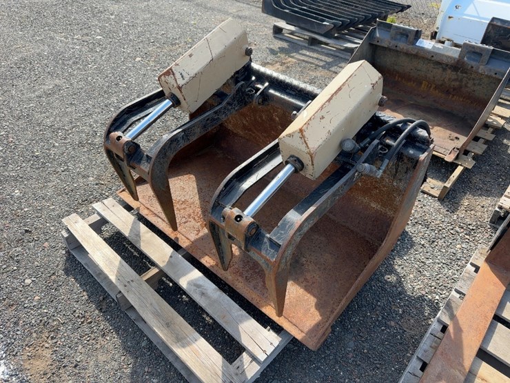 daniel-42"-grapple-bucket-image-2