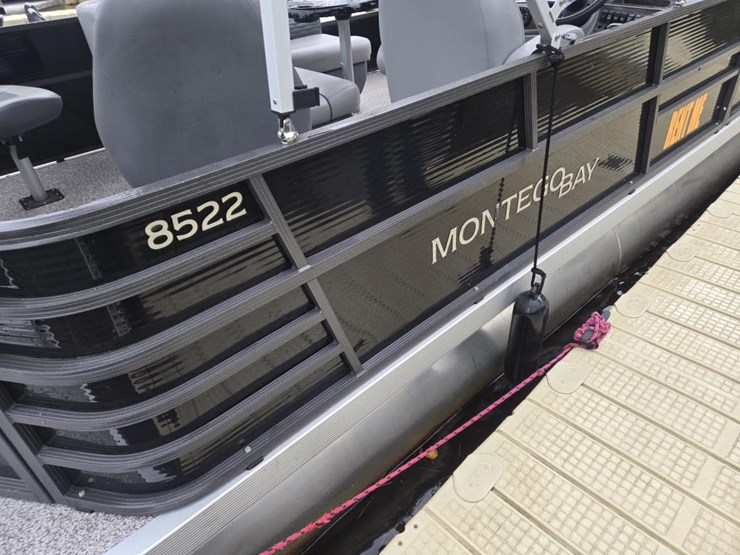 #1225-•-montego-bay-8522-pontoon-boat-image-5