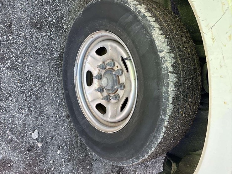 2017-ford-f550-image-24