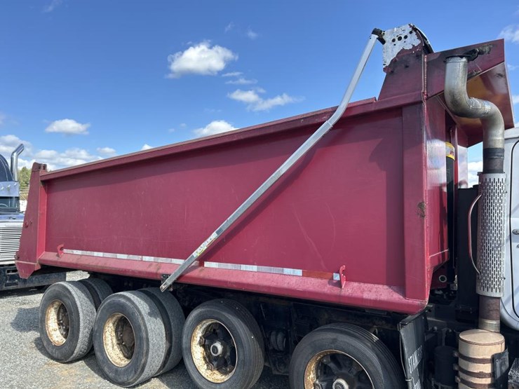 1995-mack-dm690s-image-15