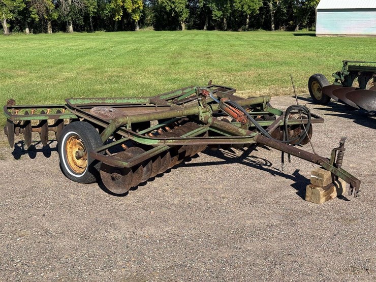 john-deere-12-image-6