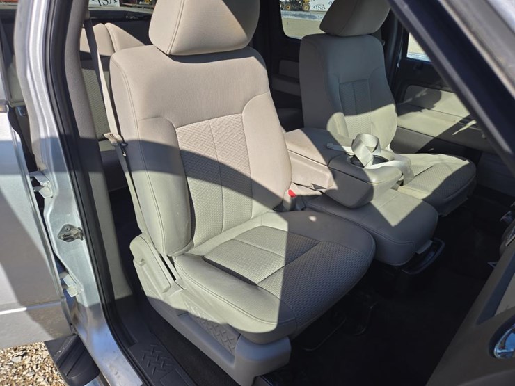 2010-ford-f150-image-38