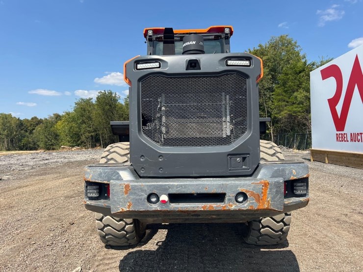 2023-doosan-dl220-image-3