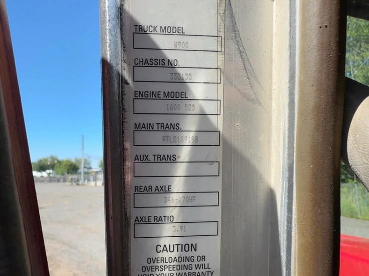 2012-kenworth-w900-image-36