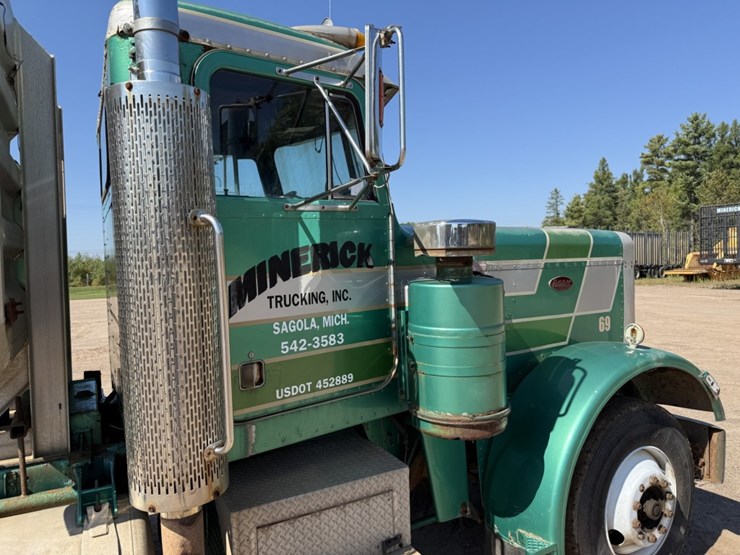 #1752-•-1979-peterbilt-day-cab-heavy-haul-image-36
