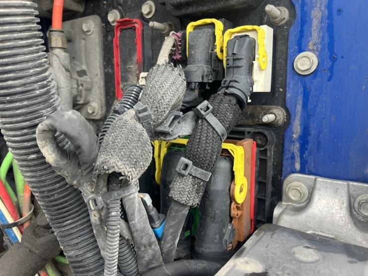 2020-kenworth-t680-image-10