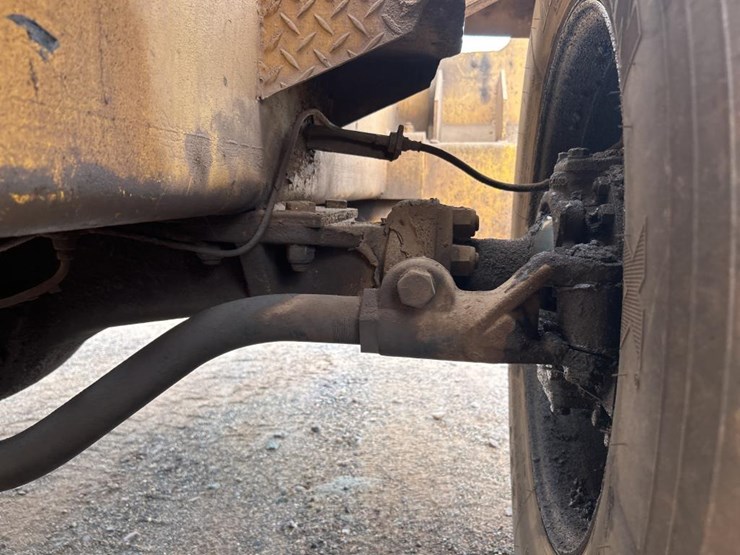 #1800-•-galion-2-stage-crane-truck-image-38