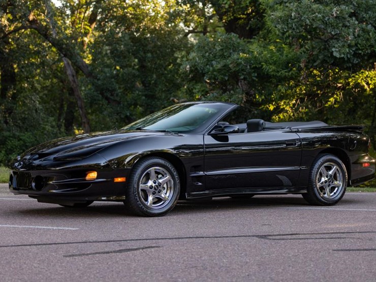 #2284-•-2002-pontiac-firebird-trans-am-convertible-image-1