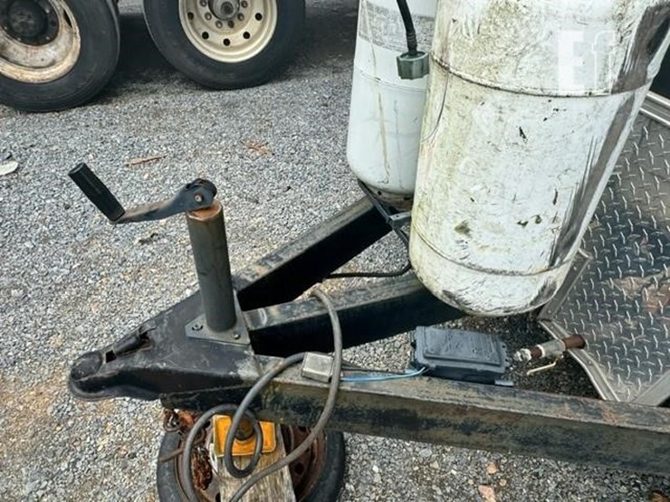 2011-custom-trailer-image-38