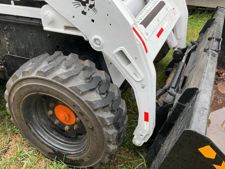 2010-bobcat-s175-image-34