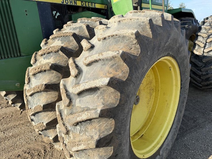 john-deere-8450-image-42