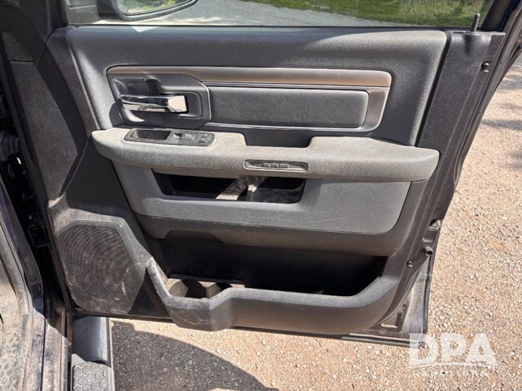2016-dodge-ram-1500-image-66