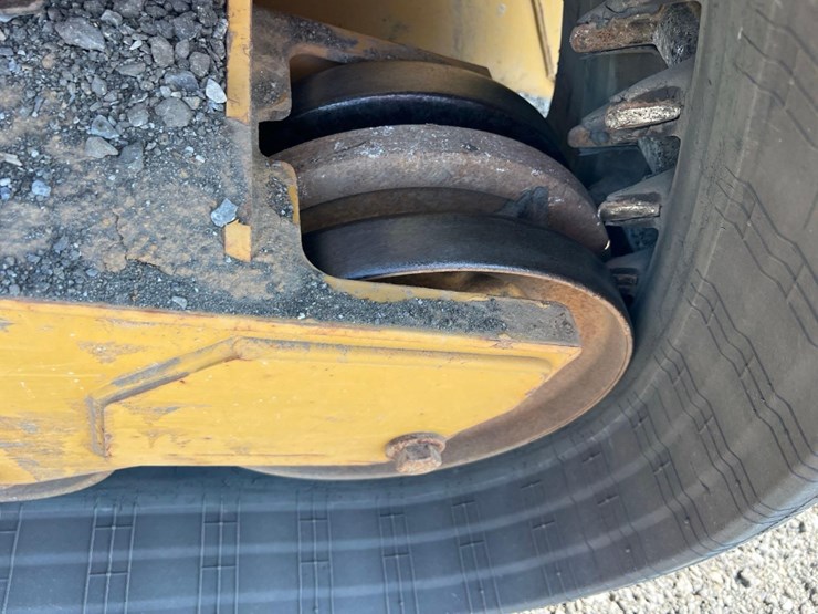 2024-caterpillar-299d3-image-22