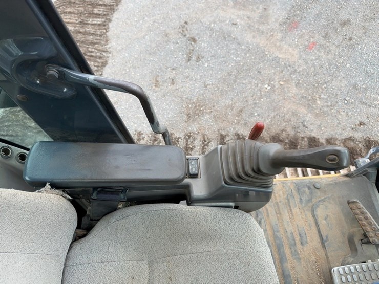 2006-deere-350d-lc-image-38