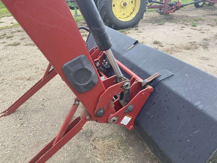 case-ih-l755-image-12