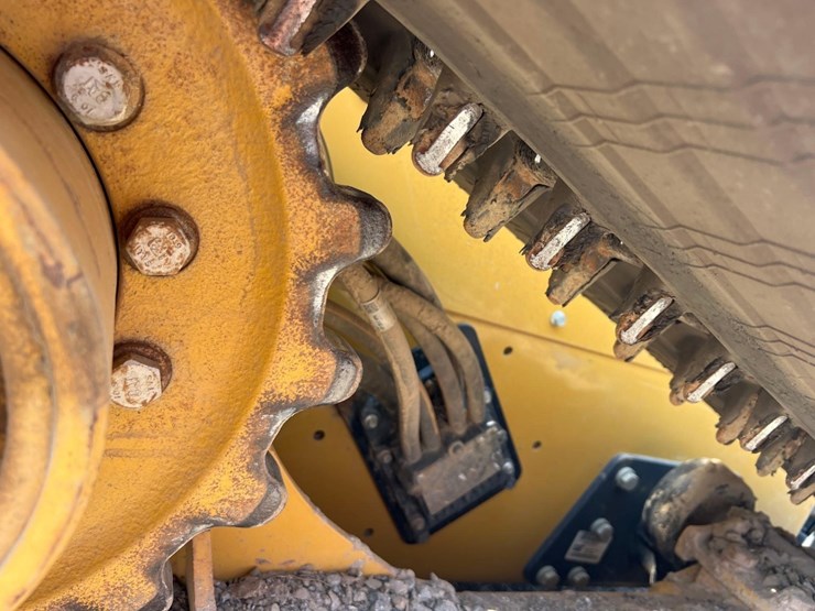 2024-caterpillar-299d3-image-16