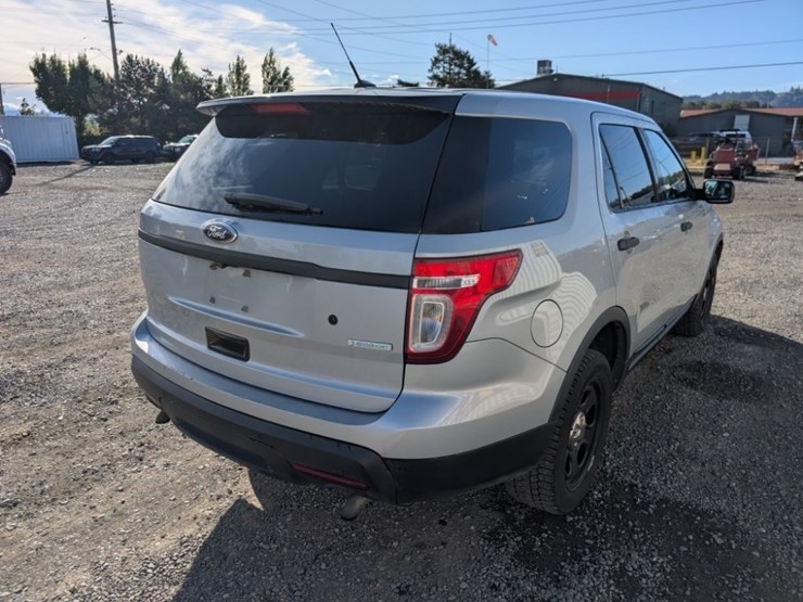 2014-ford-explorer-image-4