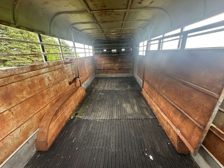 1984-flying-l-16’-long-gooseneck-livestock-trailer,-7’-wide,-1-cross-gate,-does-have-rubber-mats,-7:-image-27