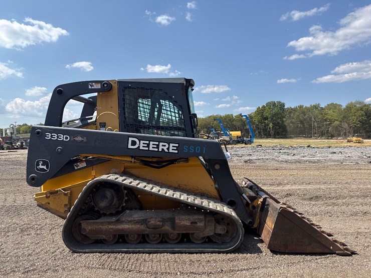 2012-deere-333d-image-5
