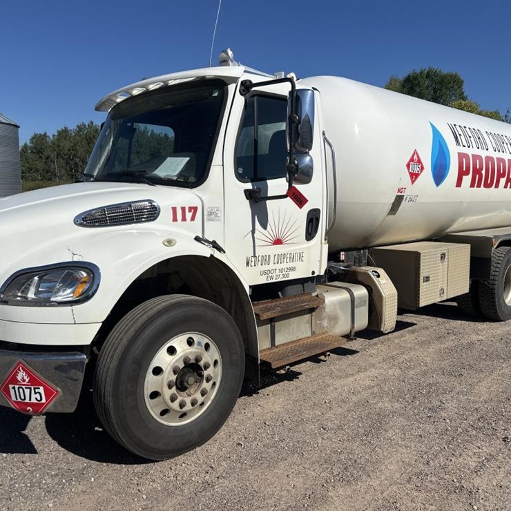 #1806 • 2013 Freightliner Tanker Truck