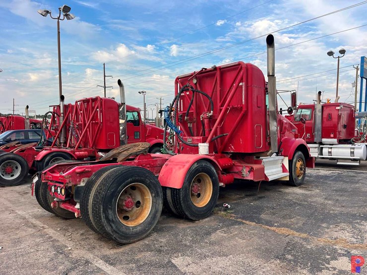 2009-kenworth-t800-image-3
